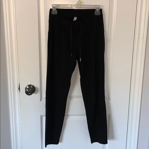 Lululemon On The Fly Jogger